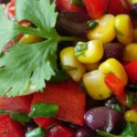 Салат из черной фасоли и кукурузы - рецепт